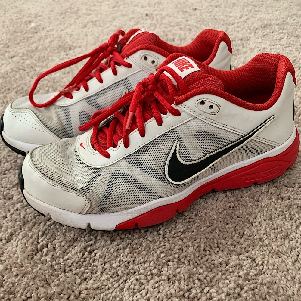 Nike tennis shoes - Dual Fusion TR 3